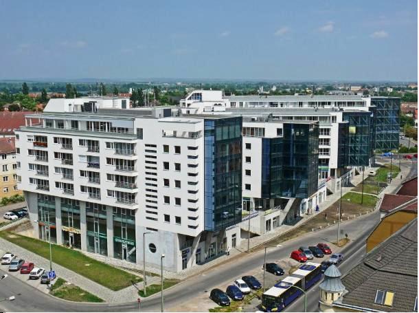 Macropolis